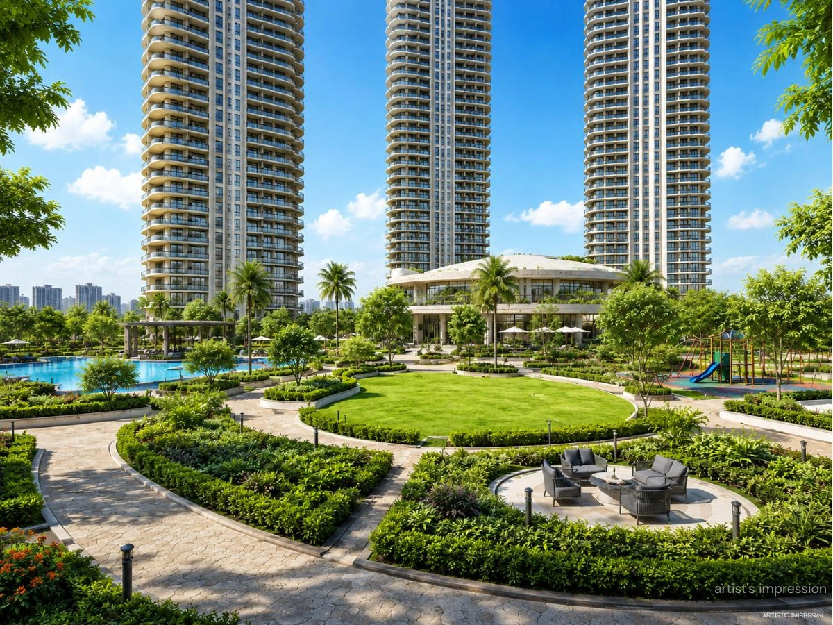The central green with walking loops at Prestige Thane